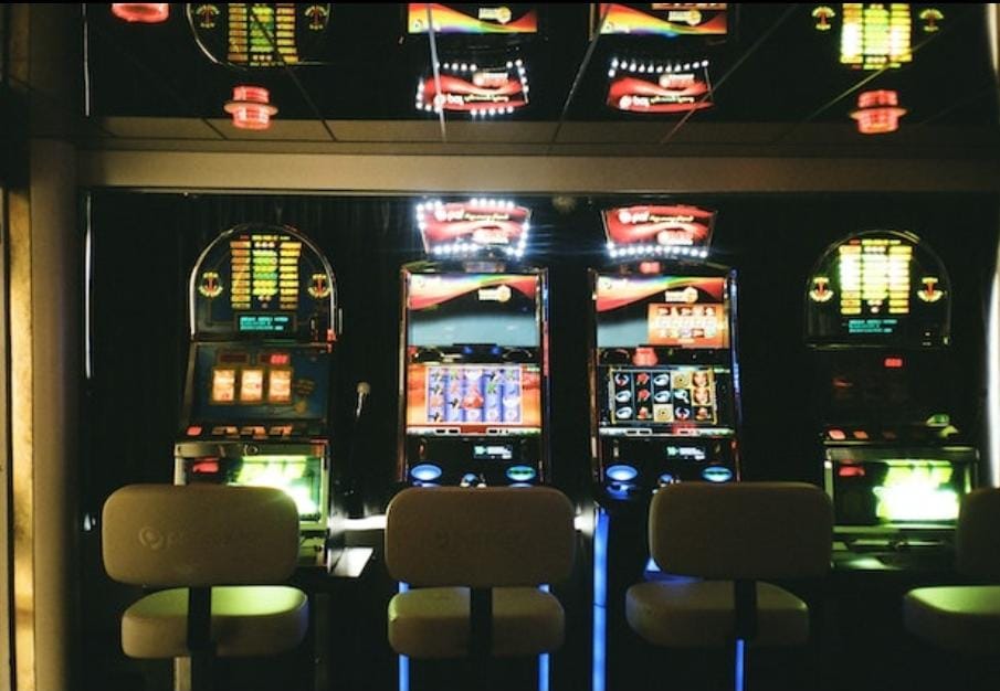 Rainbow Jackpots slot machine